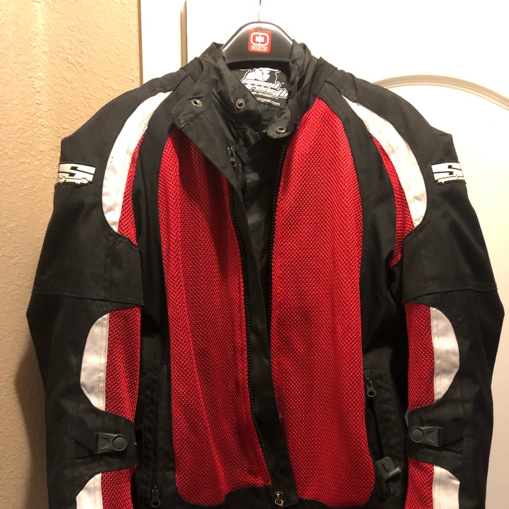 Padded motorcycle jacket